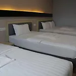 Unikarya Lodge