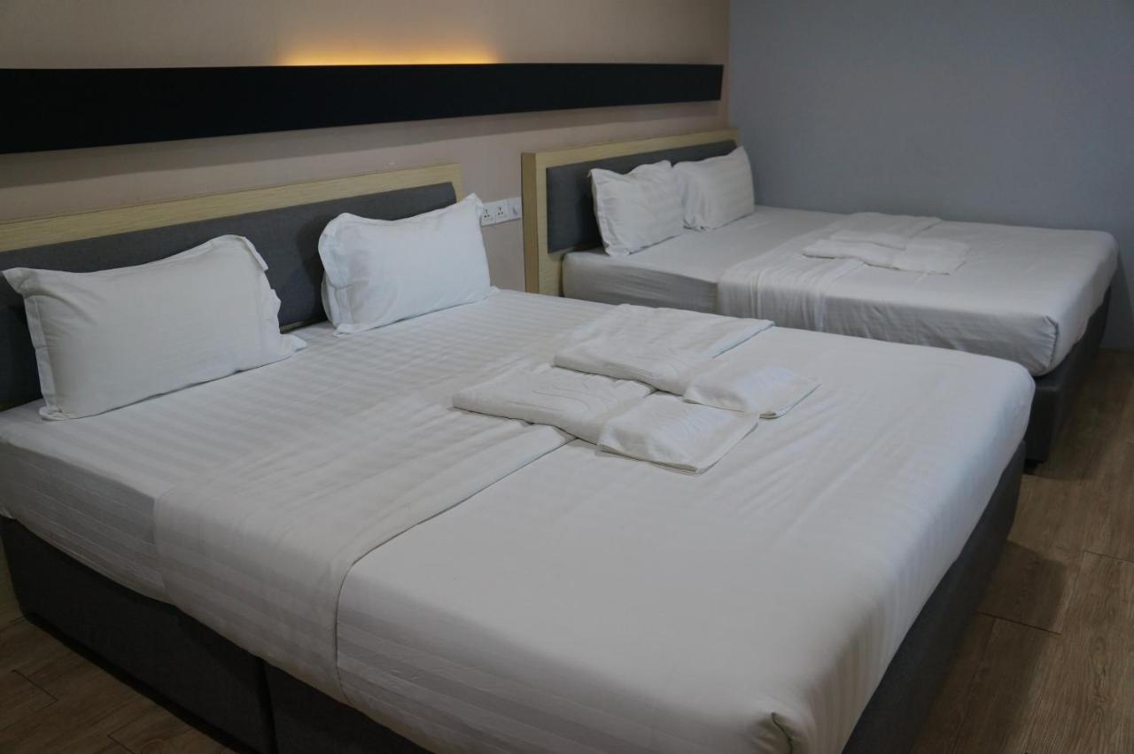 Hotel Unikarya 2*