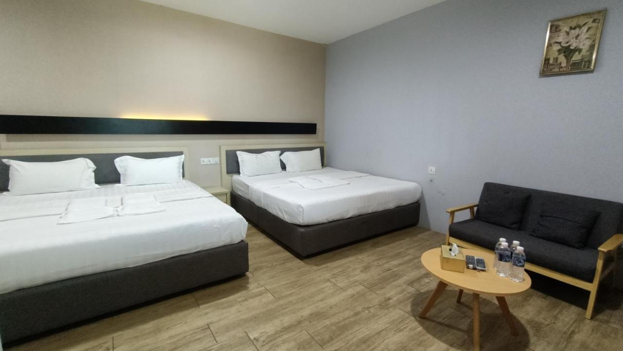 Unikarya Hotel 2*