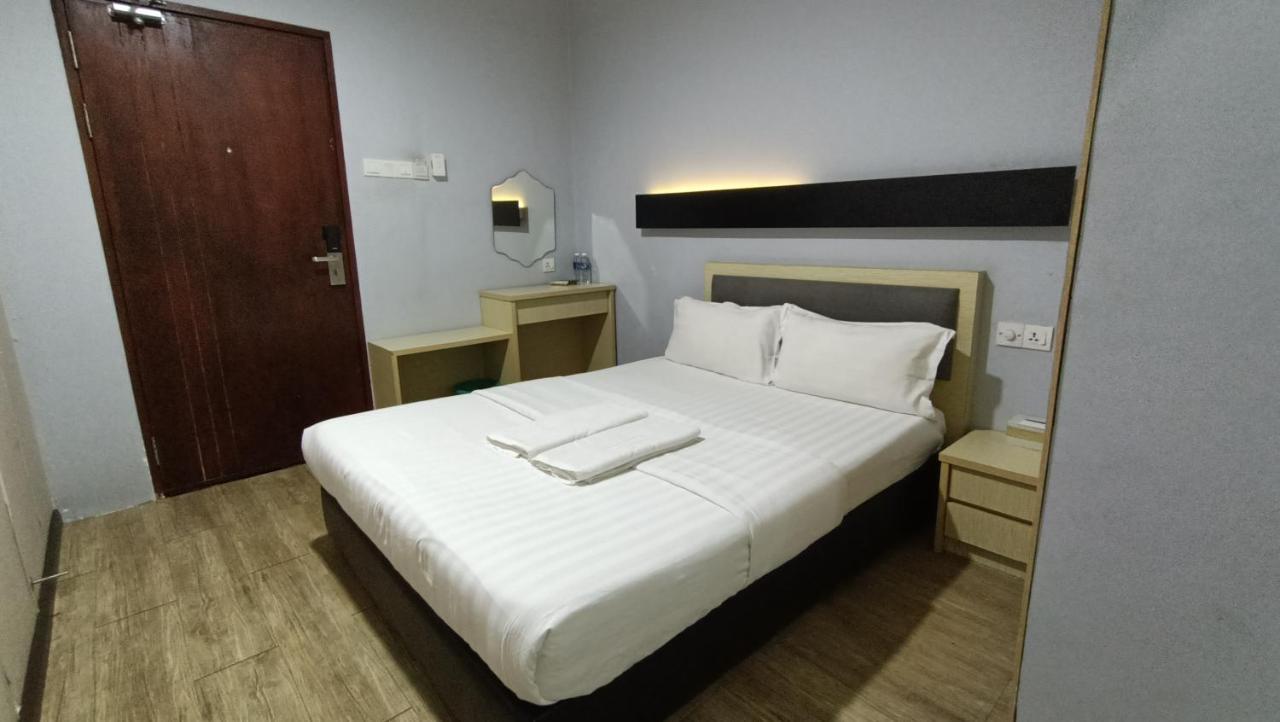 Hotel Unikarya 2*